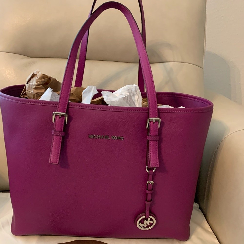 Michael Kors Saffiano Leather Jet Set Tote